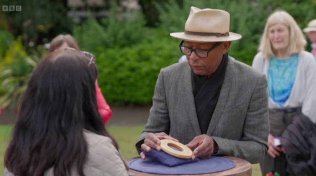 Antiques Roadshow Expert Refuses To Put Value On Disturbing Item Due To Its Horrific Past