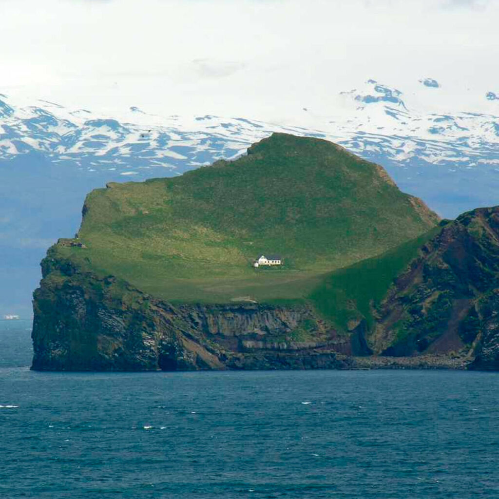 The Mystery of the World’s Loneliest House: A Century of Silence on a Remote Island