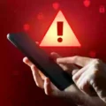 Three Warning Signs That Mean You Should Turn Your Phone Off Immediately